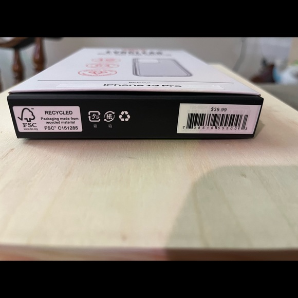 Tech21 Apple iPhone 13 Pro Evo Clear Case - Clear - Picture 4 of 5